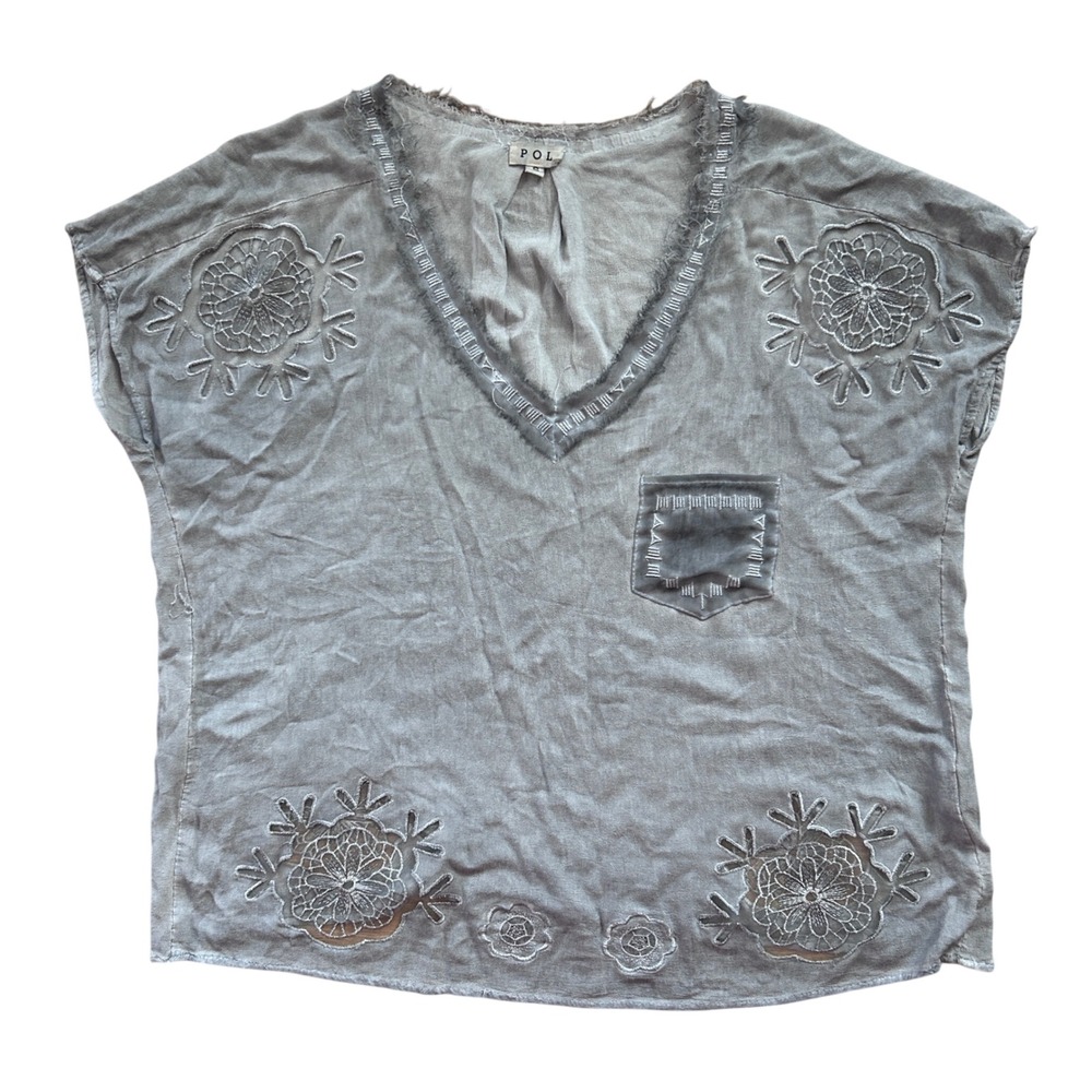 POL Womens Grey Embroidered Floral V Neck Boho Lagenlook Lace Cutout Top Small